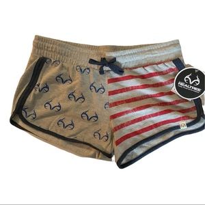 RealTree Size Medium Women’s Shorts